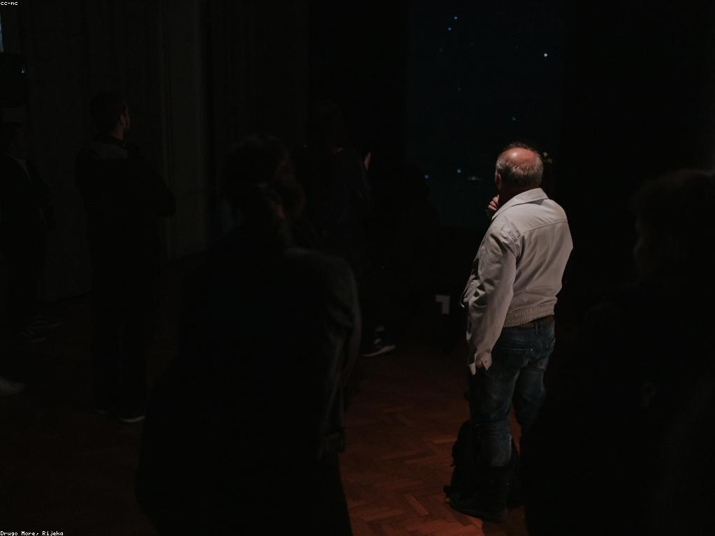 លក្ខណៈពិសេសនៃកាស៊ីណូអនឡាញផ្សាយផ្ទាល់